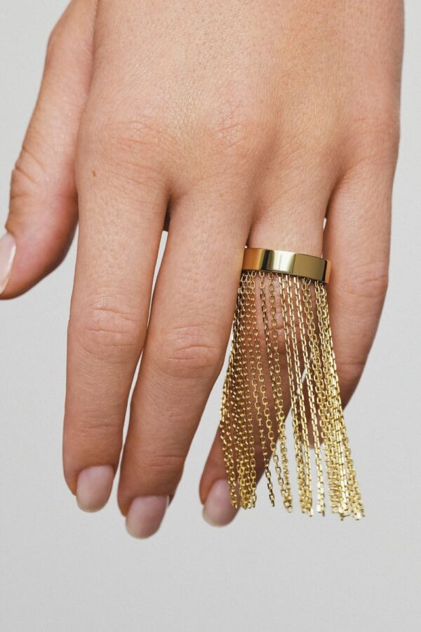 Rings Chainfall Ring, yellow gold with modern design available now