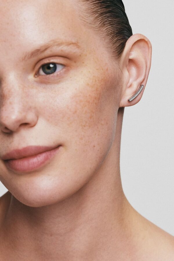 Earrings Bold Arc Earrings, diamonds, white gold with timeless design by Guzema