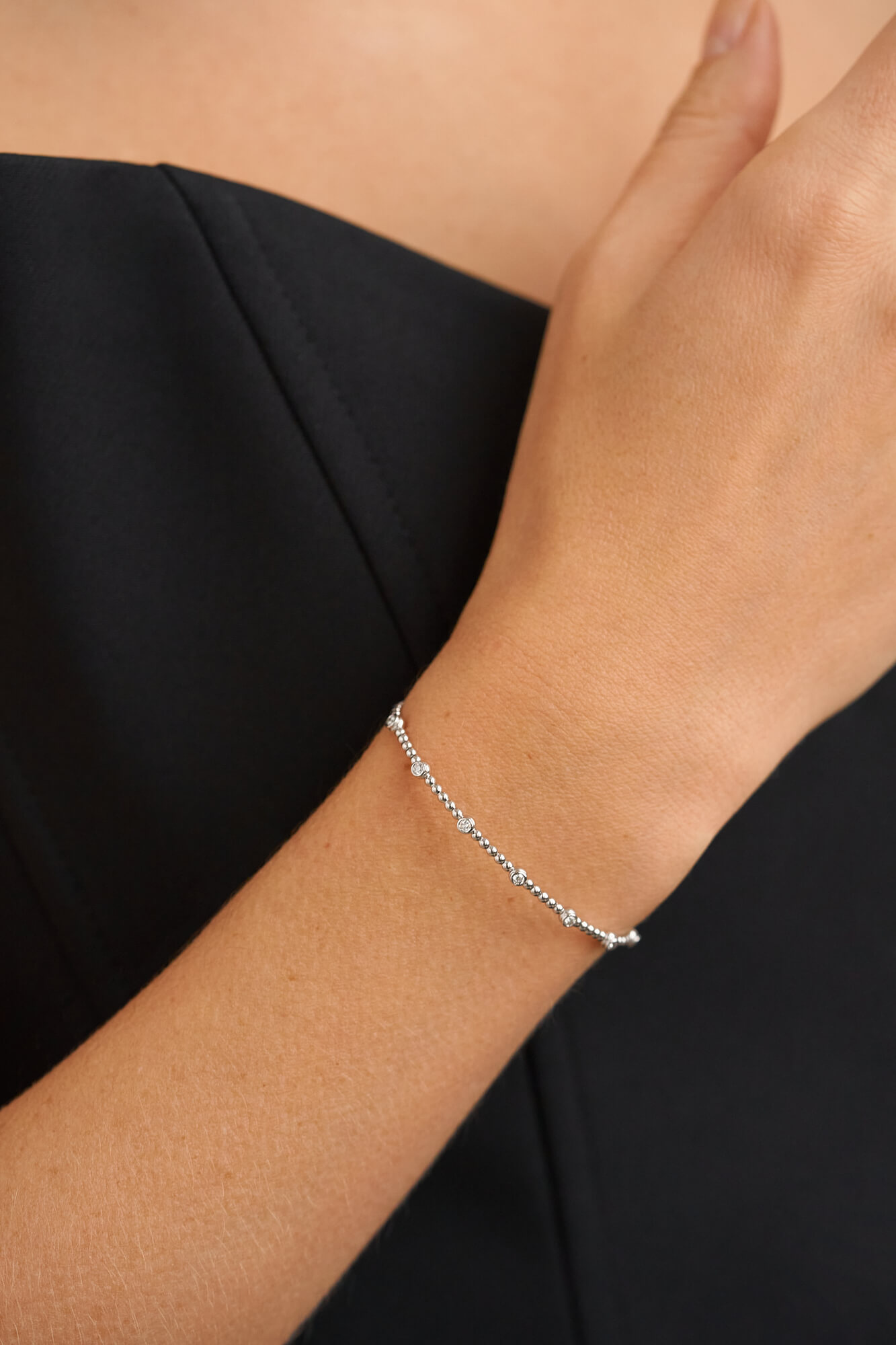 Bracelets Multi Diamonds Bracelet, white gold with high-end craftsmanship from Guzema