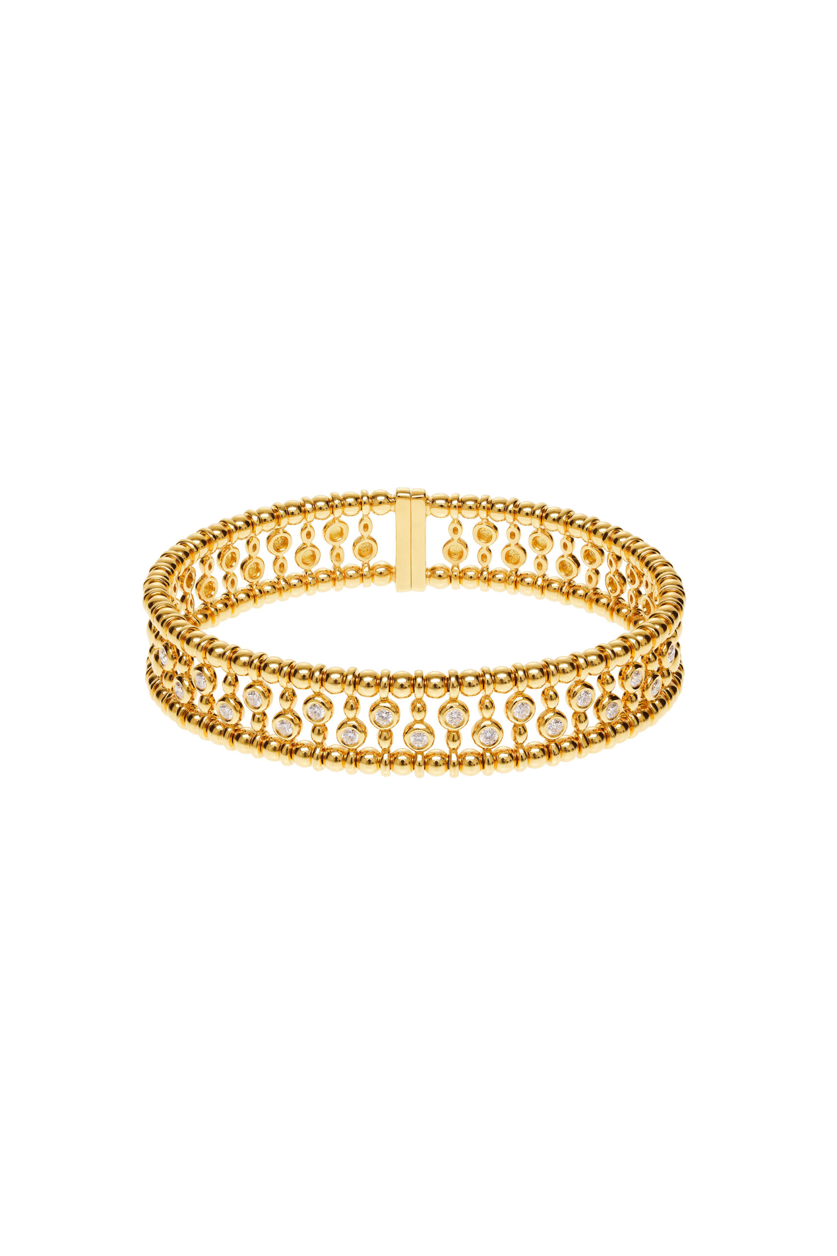 Bracelets Bold Diamond-Set Bracelet, yellow gold with modern elegance