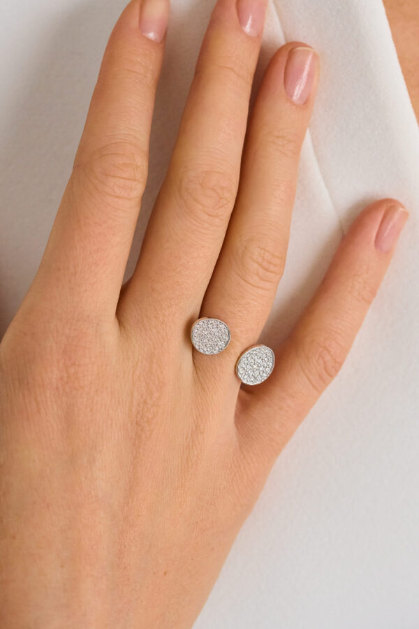 Rings Duo Flat Ring, diamonds, white gold with luxury craftsmanship from Guzema