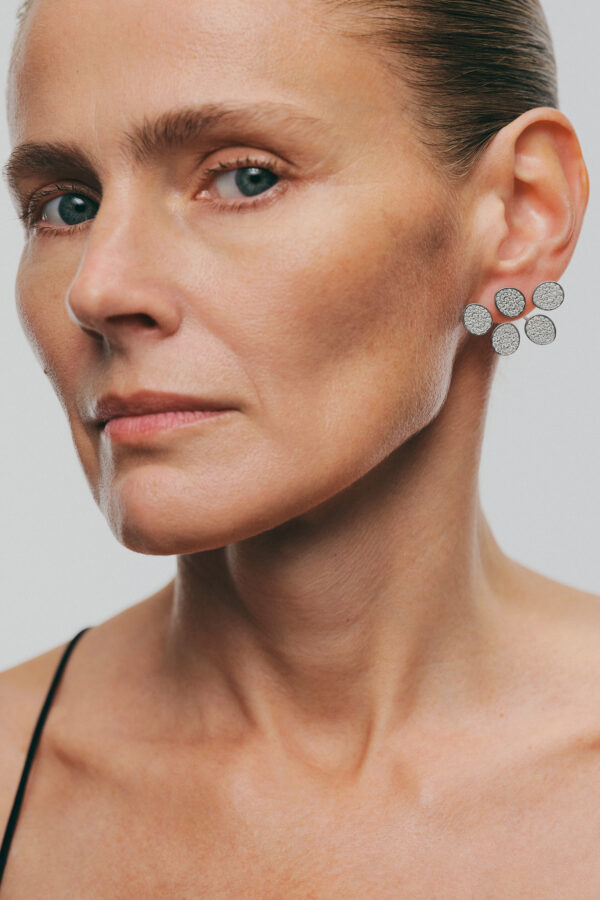 Earrings Bold Quintet Flat Earrings, diamonds, white gold for stylish and elegant looks