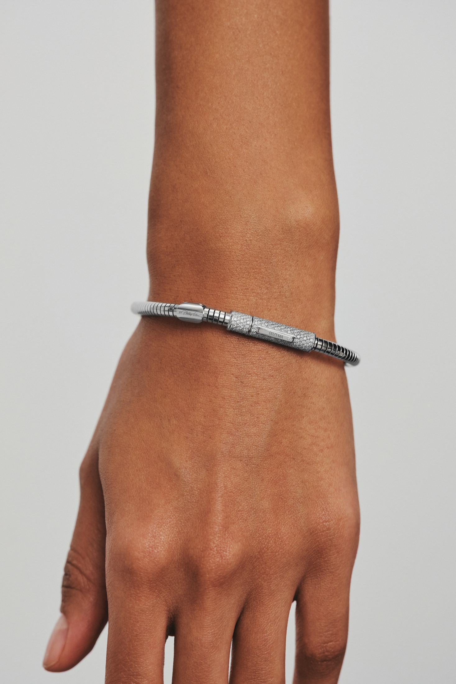 Bracelets Snake Bracelet, diamonds, white gold with high-end craftsmanship from Guzema