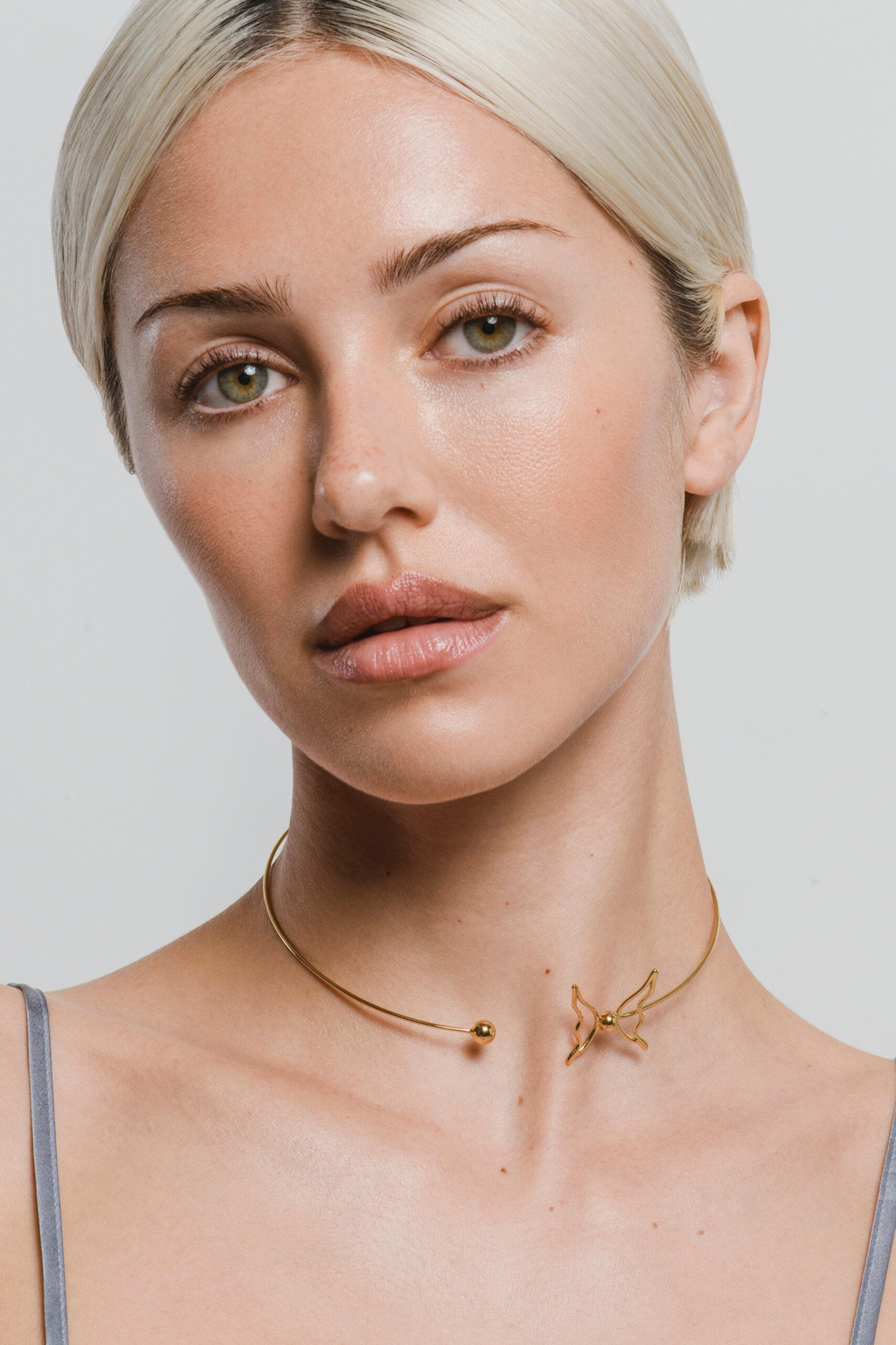 Chokers Butterfly Choker, yellow gold with exceptional quality