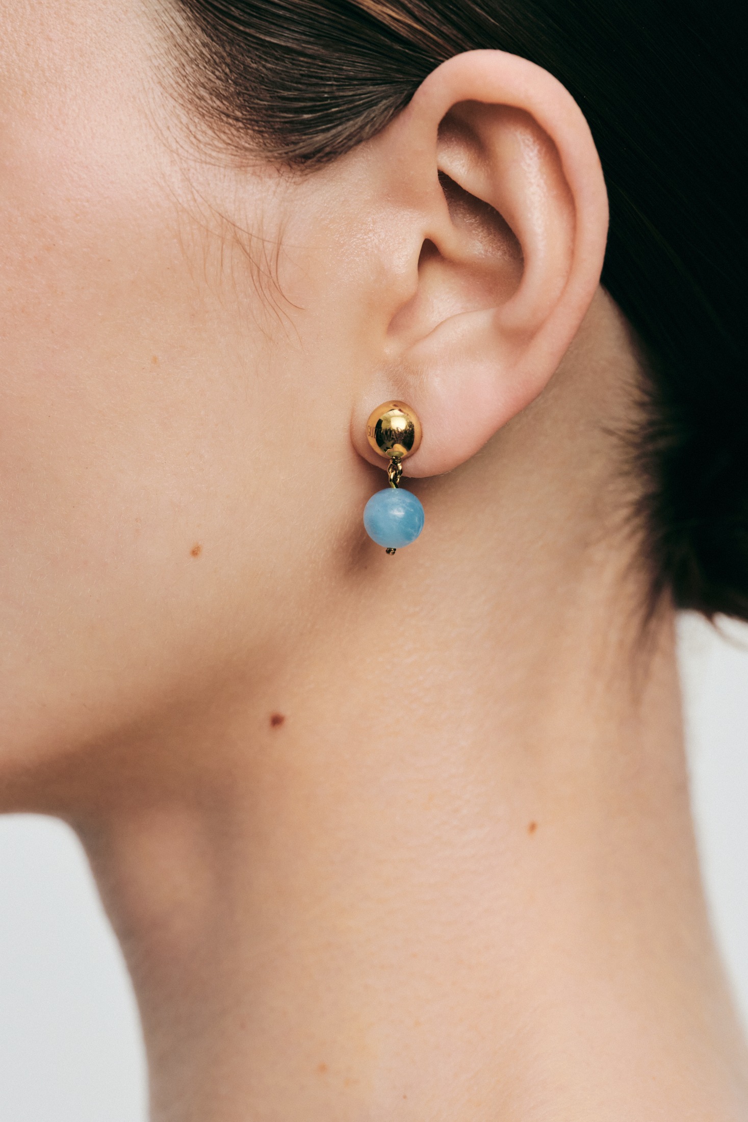 Earrings Celestial Blue Earrings, yellow gold with timeless design by Guzema