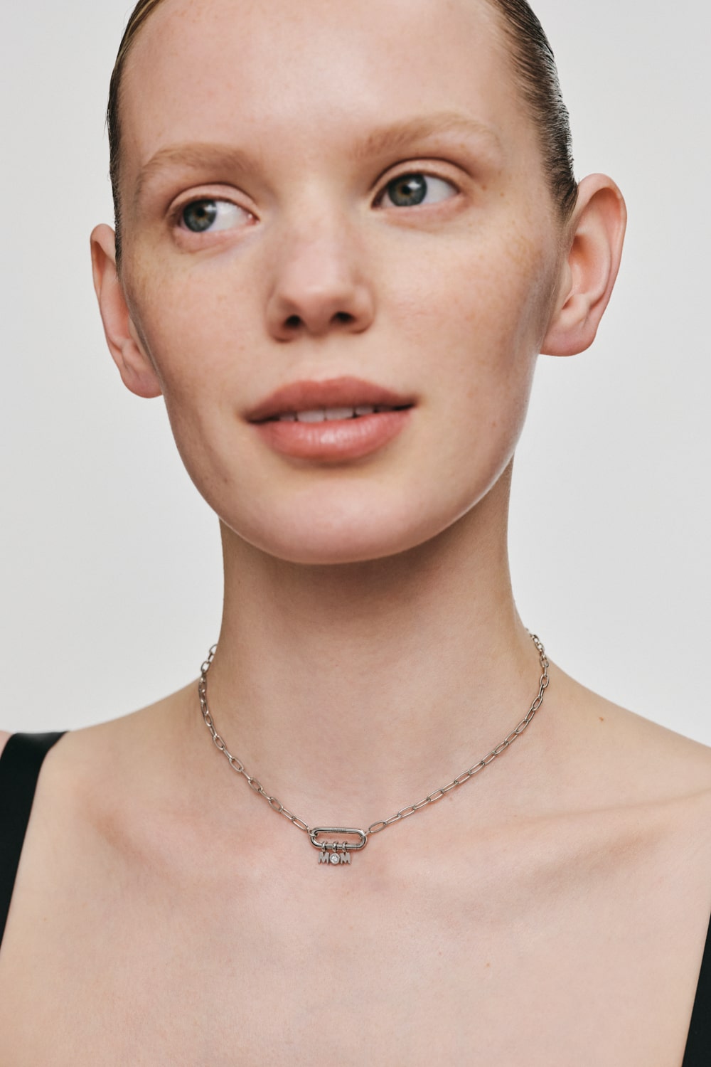 Necklaces MOM Necklace, diamond, white gold with fast delivery from Guzema