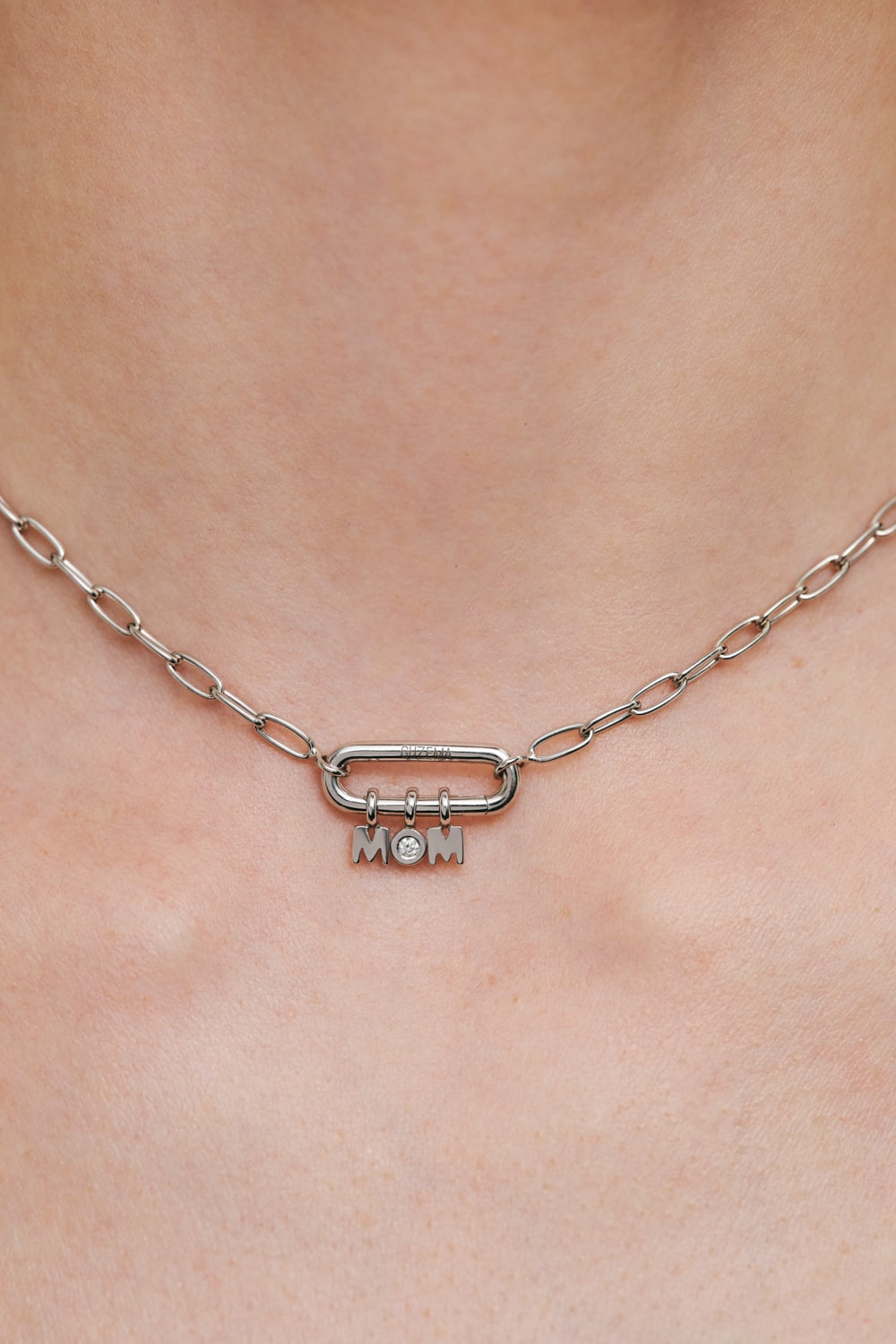 Custom Necklaces MOM Necklace, diamond, white gold for a luxurious style