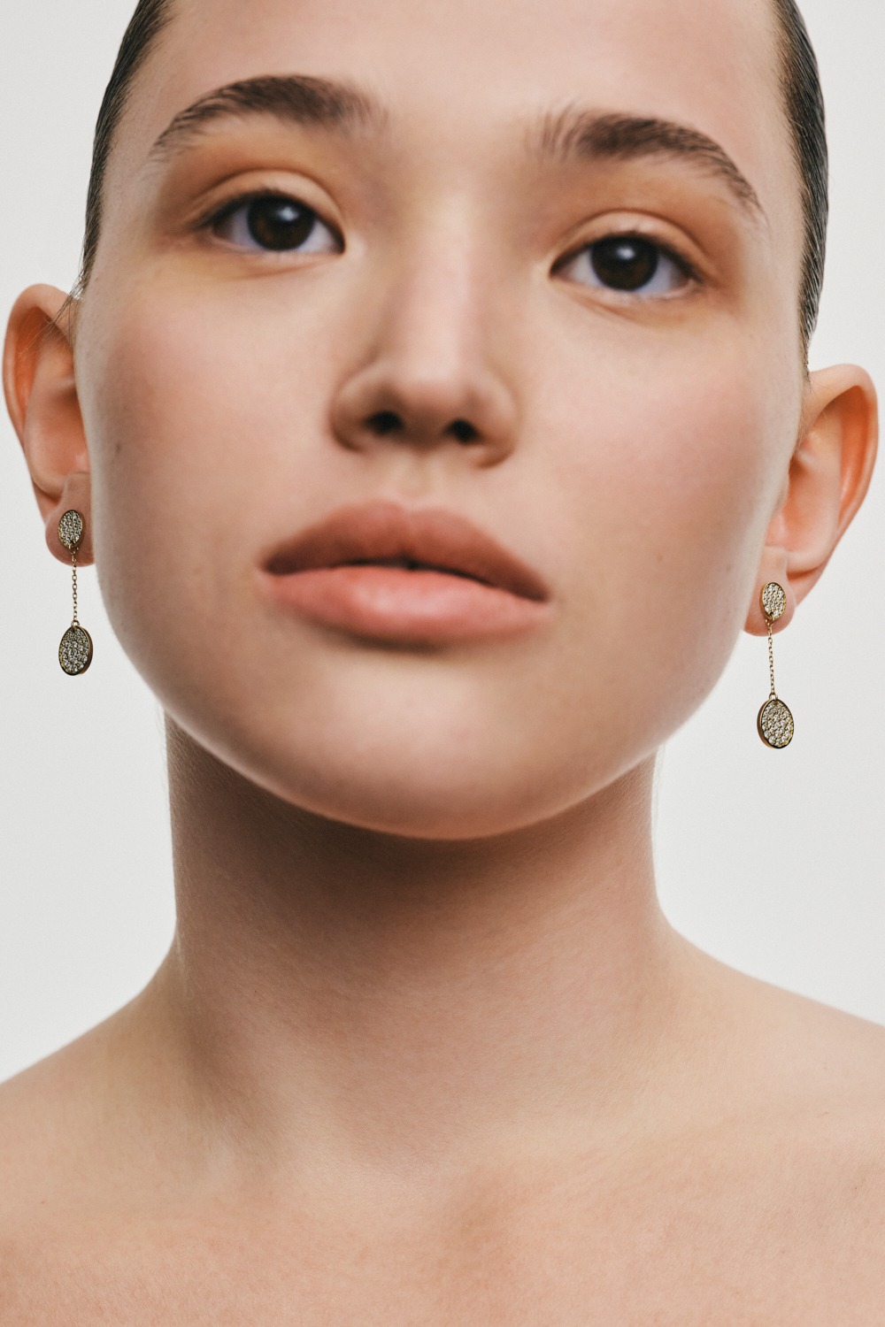 Earrings Flat Drop Earrings, diamonds, yellow gold with timeless design by Guzema