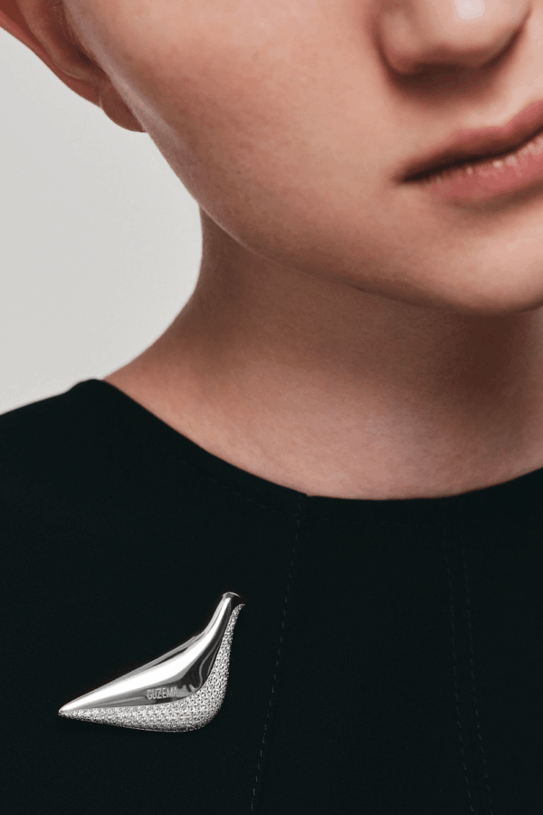 Brooches Bird Girl Brooch, diamonds, white gold with unique touch available online