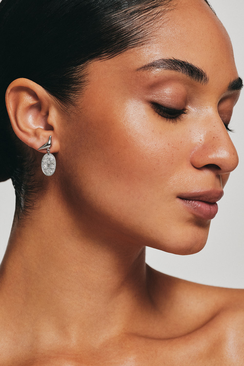 Earrings Enchanted Mirror Pavé Drop Earrings, diamonds, white gold for a unique and sophisticated look