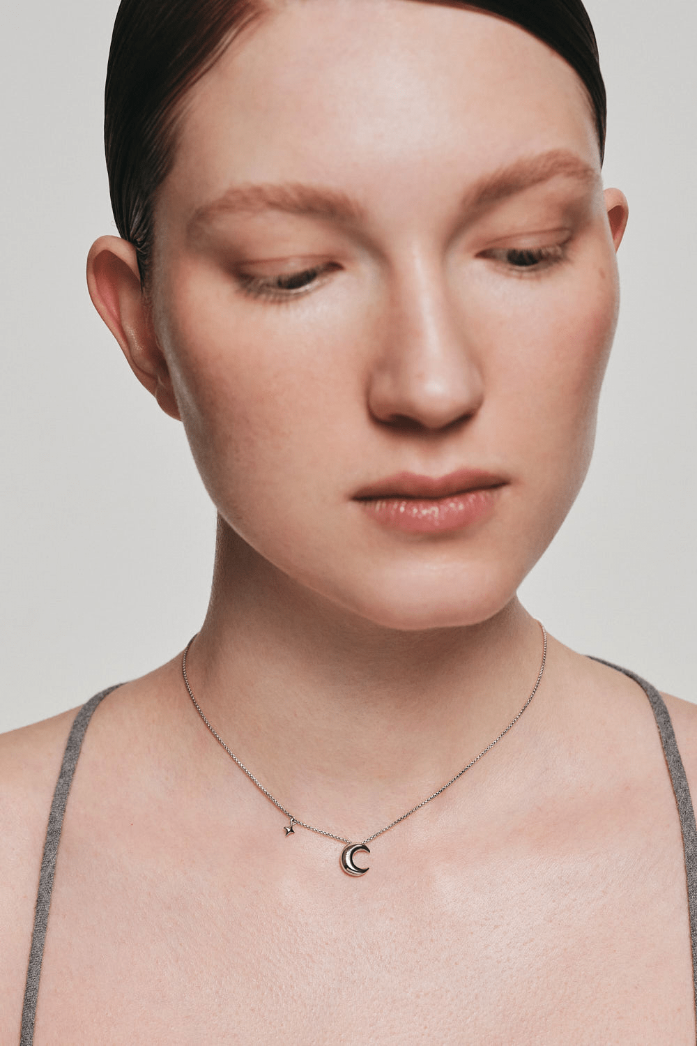 Necklaces Moon Pendant, white gold with fast delivery from Guzema