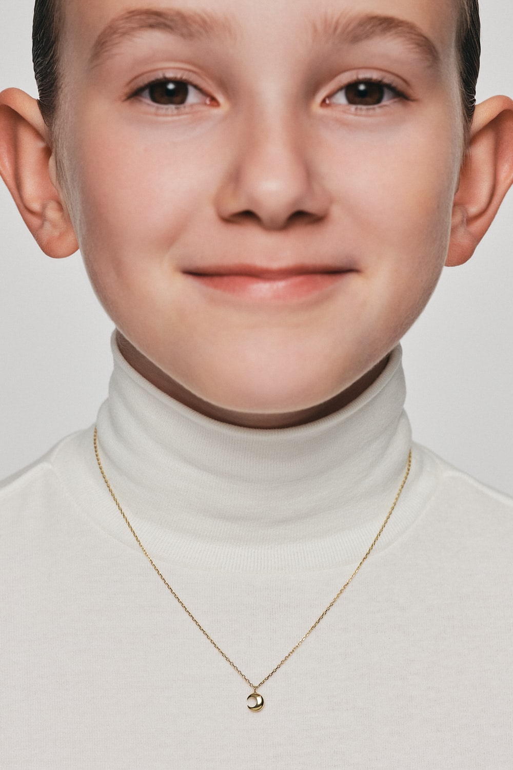 Exclusive Necklaces Mini Moon Pendant, yellow gold from Guzema