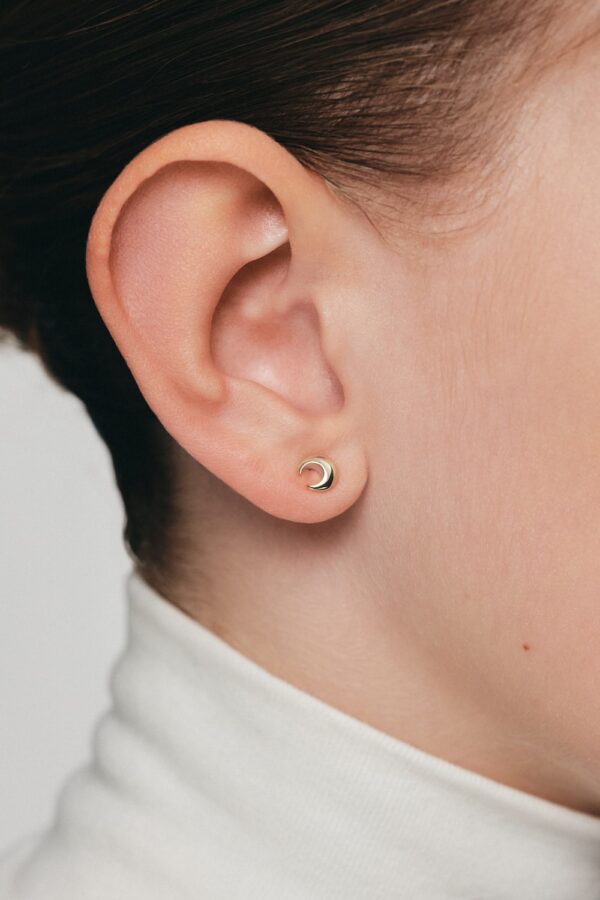 Earrings Mini Moon Stud Earrings, white gold with timeless design by Guzema