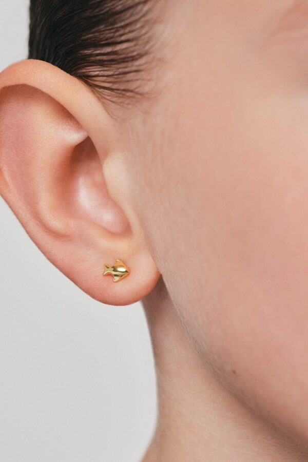 Earrings Fish Stud Earrings, yellow gold for stylish and elegant looks