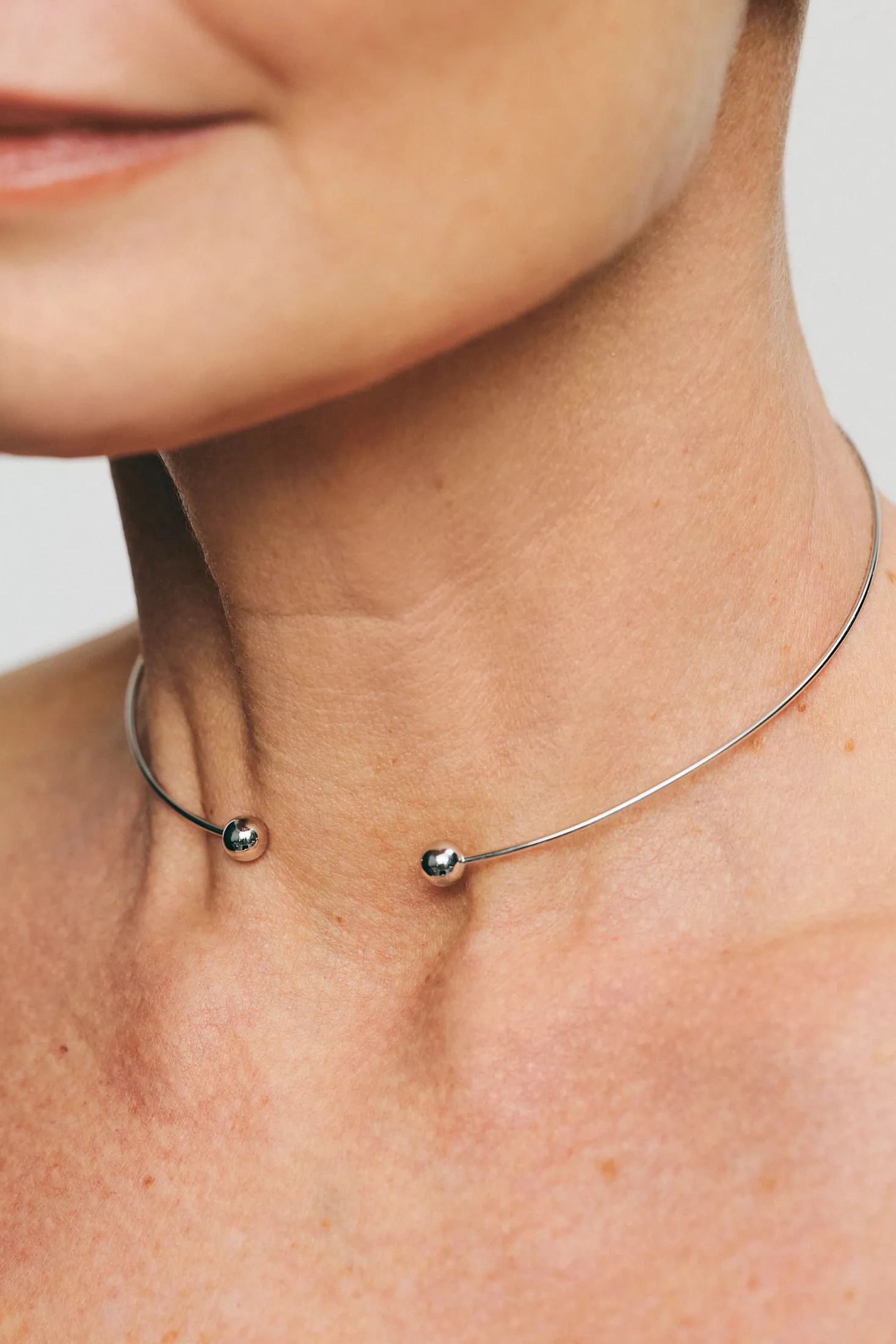 Chokers Orbs choker, white gold with exceptional quality