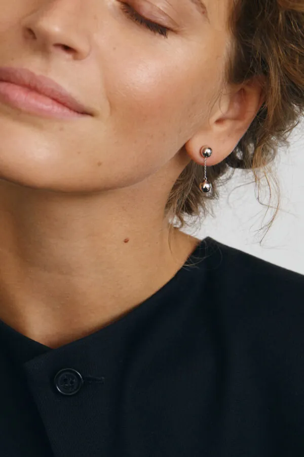 Earrings Dual Mini Orb Earrings, white gold with timeless design by Guzema