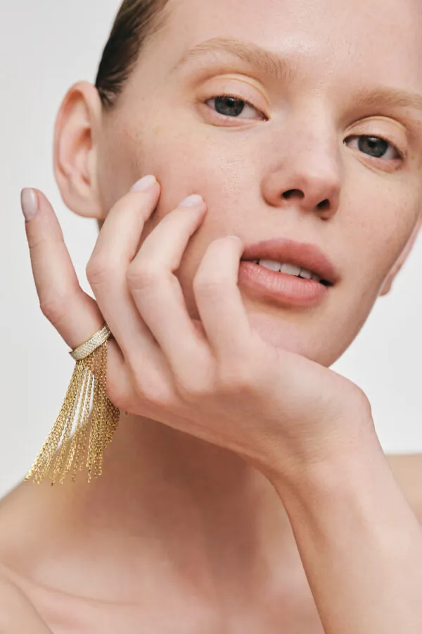 Rings Chainfall Ring, diamonds, yellow gold with modern design available now