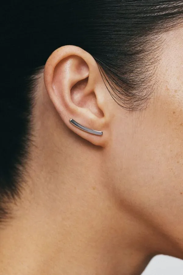 Earrings Bold Arc Earrings, white gold with timeless design by Guzema