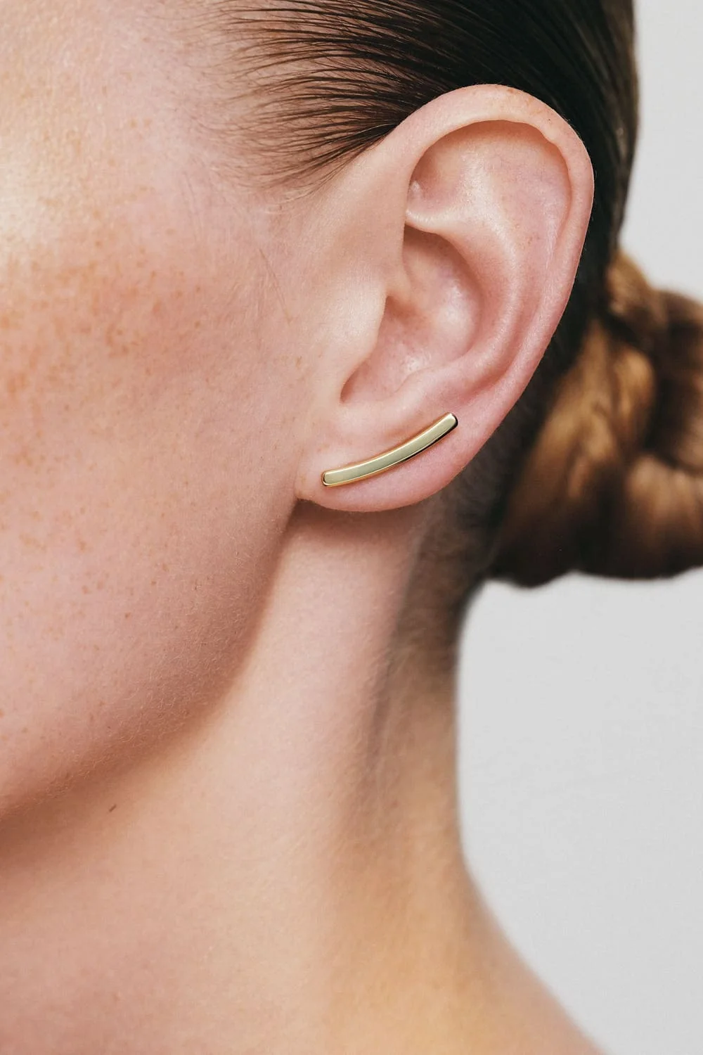 Earrings Bold Arc Earrings, yellow gold for stylish and elegant looks