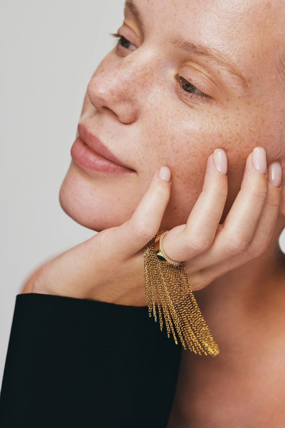 Rings Long Chainfall Ring, diamonds, yellow gold available online with expert craftsmanship