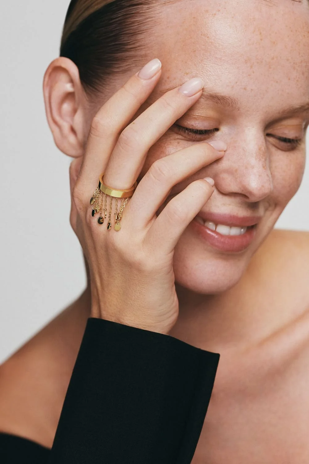 Rings Flats Chainfall Ring, yellow gold with modern design available now