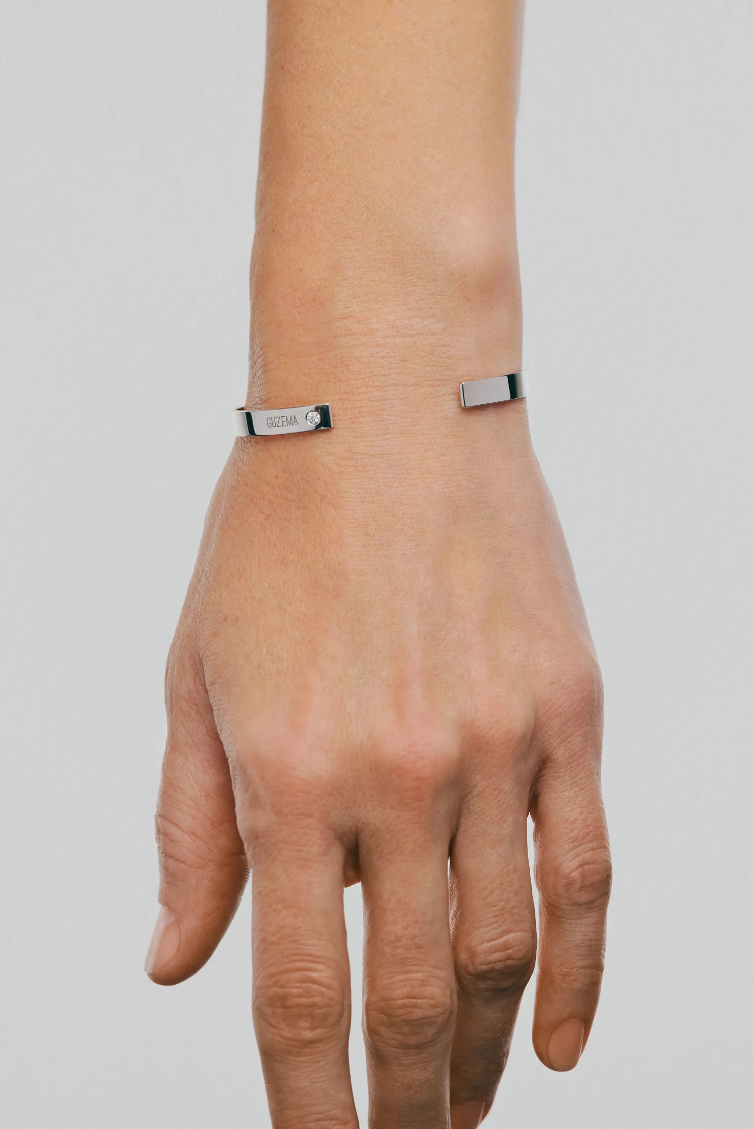 Bracelets Arc Bracelet, diamonds, white gold with modern elegance