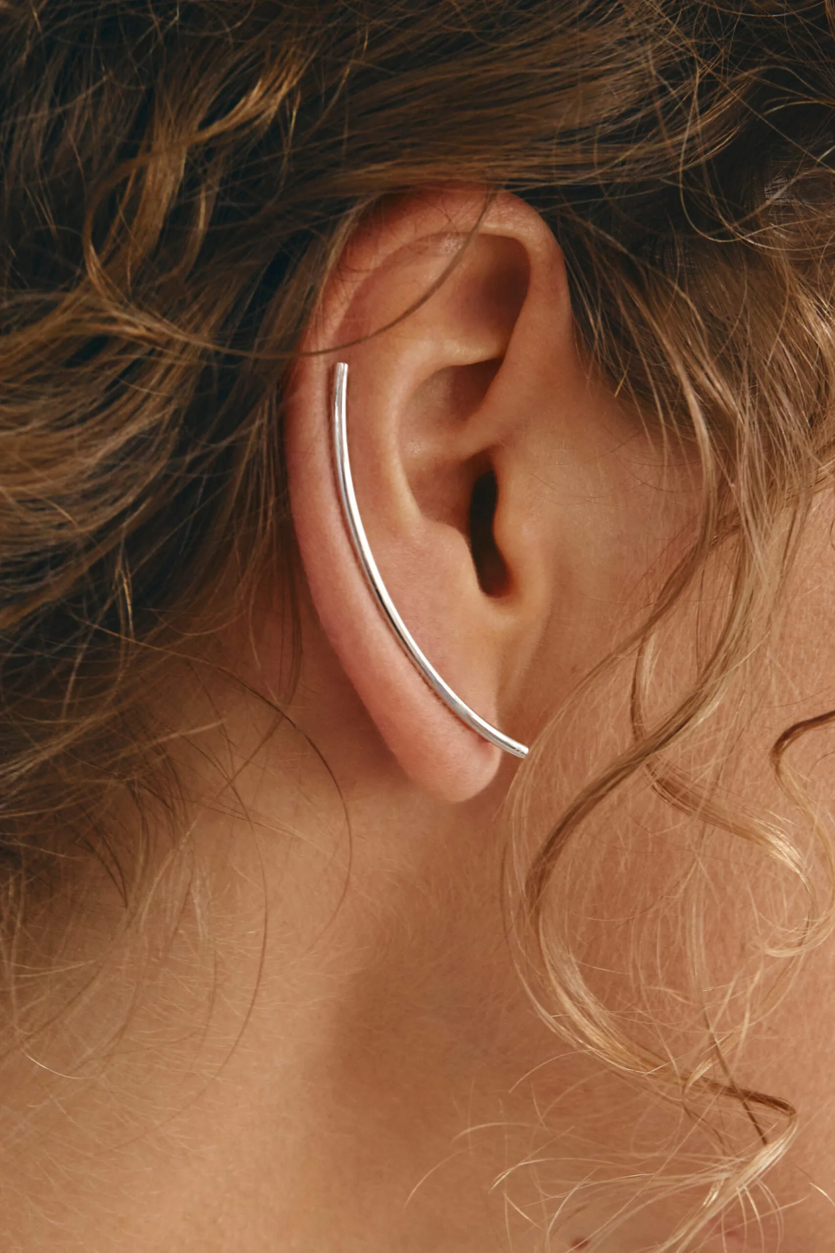Earrings Arc earrings, white gold with timeless design by Guzema