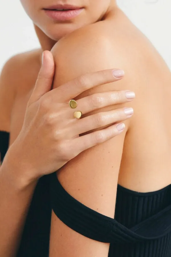 Rings Duo Flat Ring, yellow gold with modern design available now