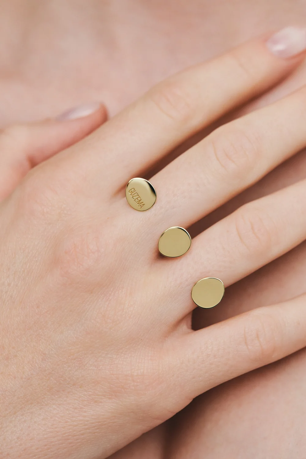 Rings Trio Flat Ring, yellow gold with modern design available now