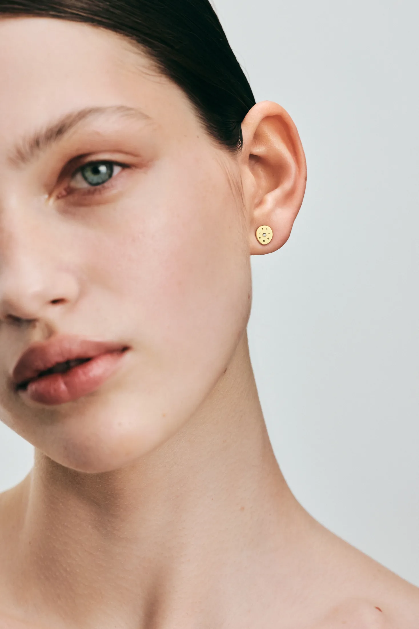 Earrings Flat Eternal Earrings, diamonds, yellow gold with timeless design by Guzema