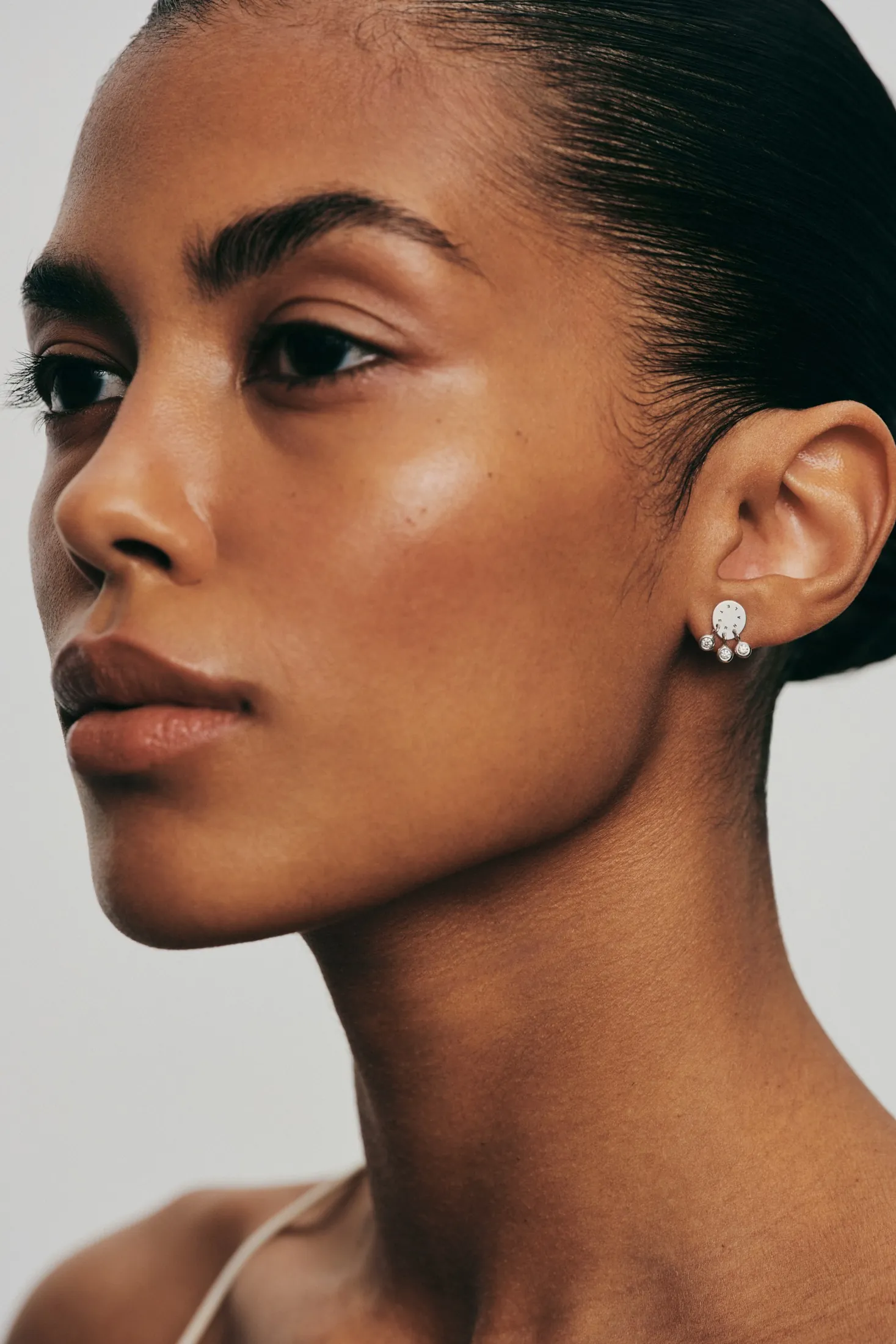 Earrings Trio Diamonds Eternal Earrings, white gold with timeless design by Guzema