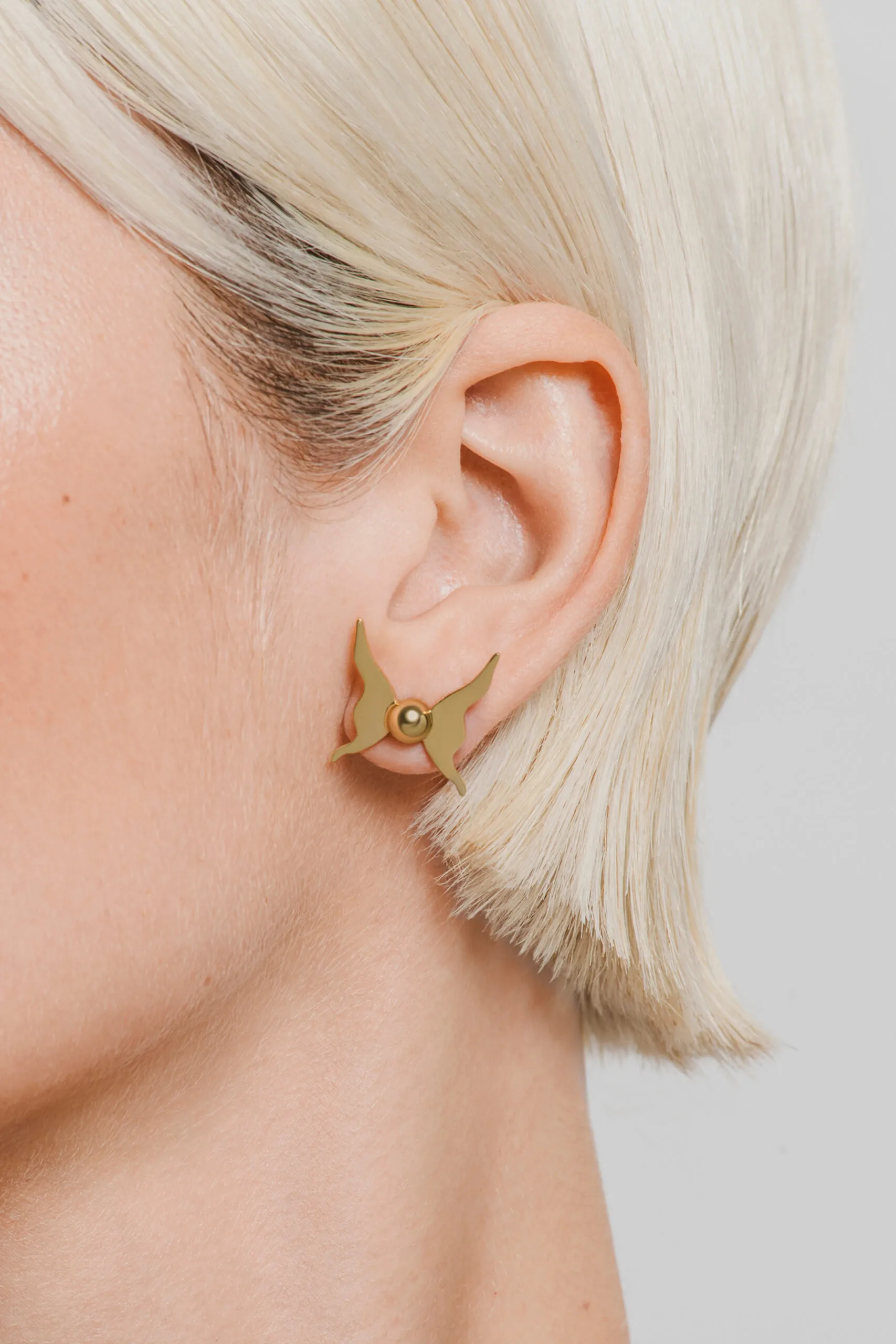 Earrings Butterfly Stud Earrings, yellow gold for a unique and sophisticated look