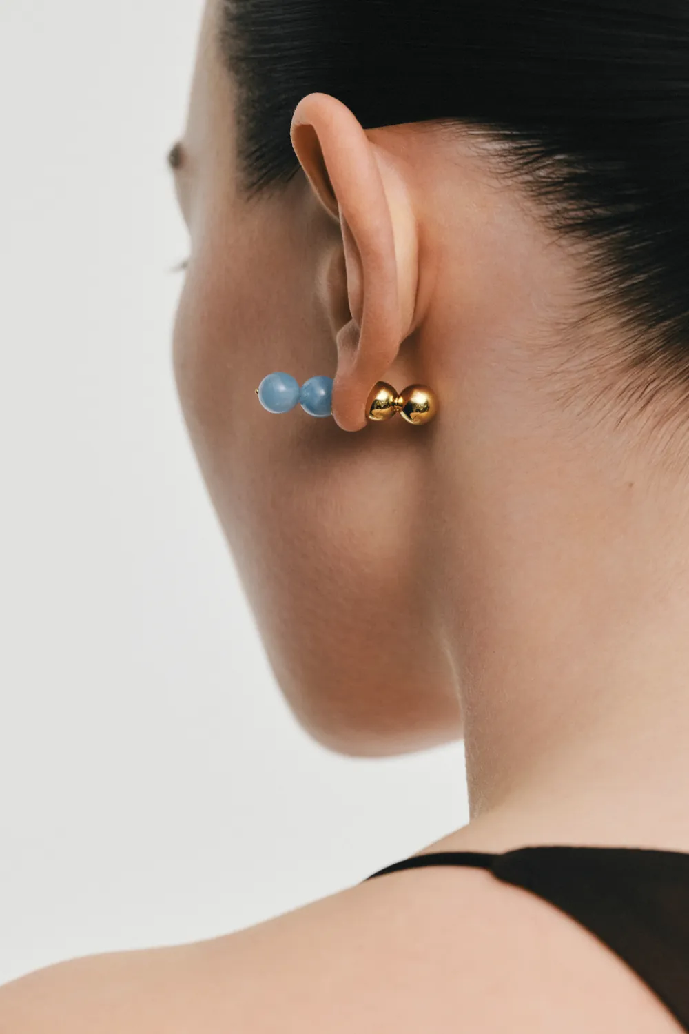 Brooches Celestial Blue Convertible Earring-Brooch, yellow gold for personalized elegance