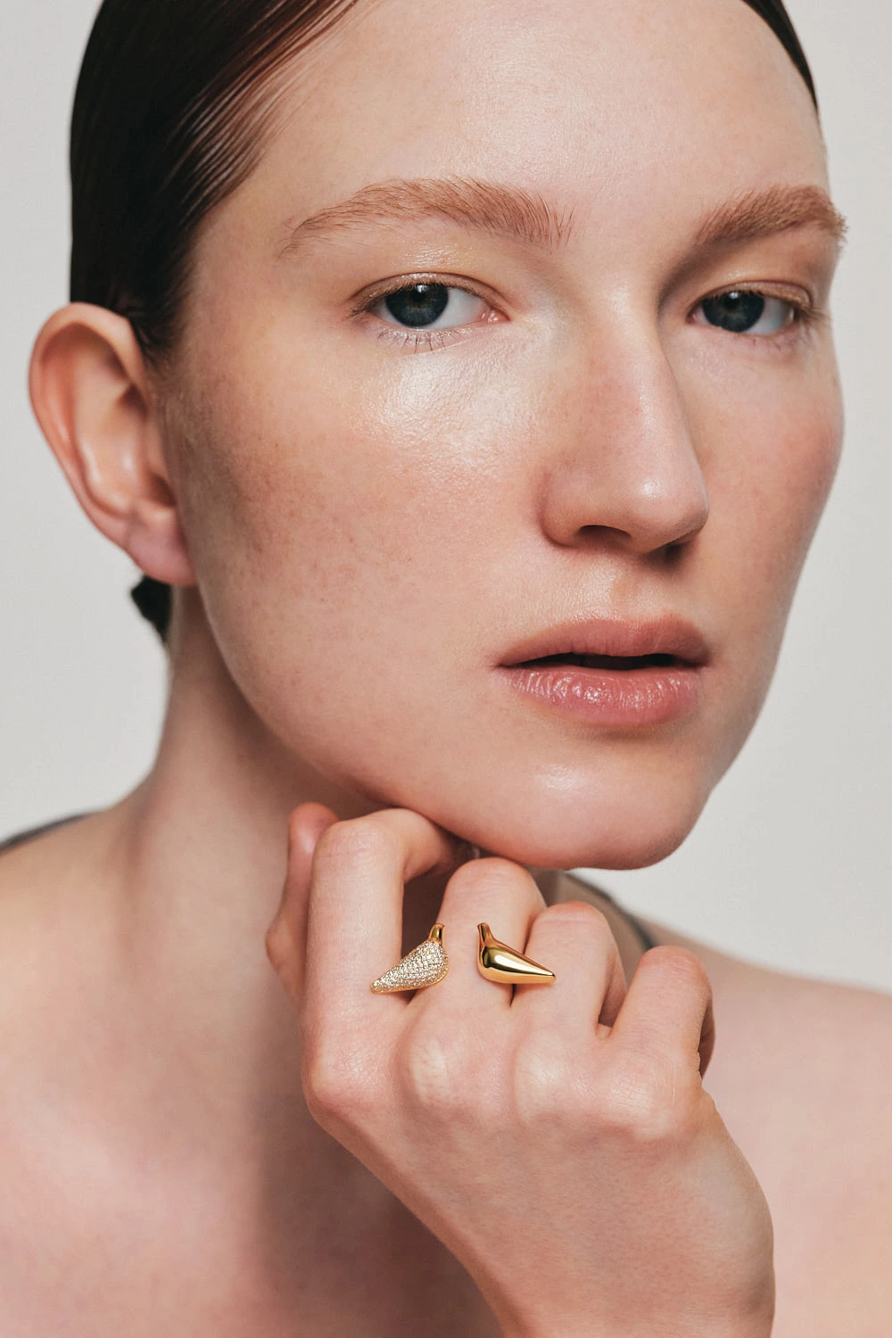 Rings Bird Girl Ring, diamonds, yellow gold with luxury craftsmanship from Guzema